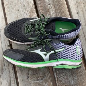 Mizuno Wave Rider 18